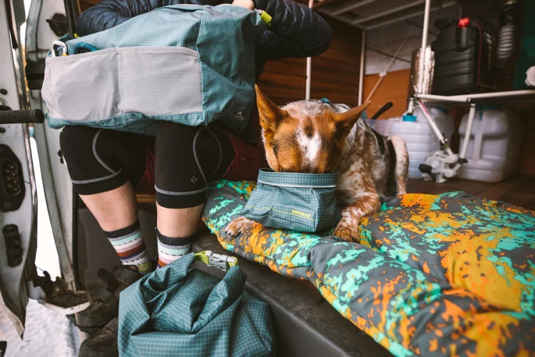 Походная, складывающаяся миска Ruffwear® Great Basin™ Dog Bowl