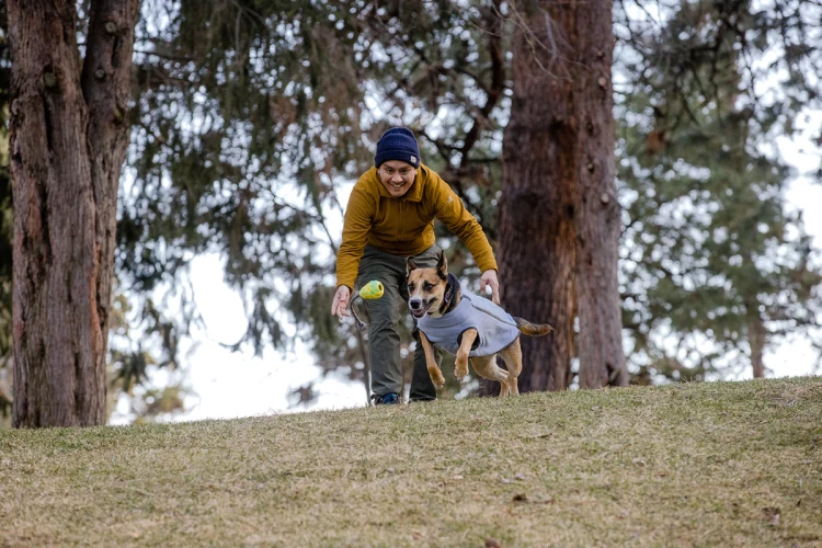 Ruffwear® HUCK-A-CONE™ - рельефная резиновая интерактивная игрушка
