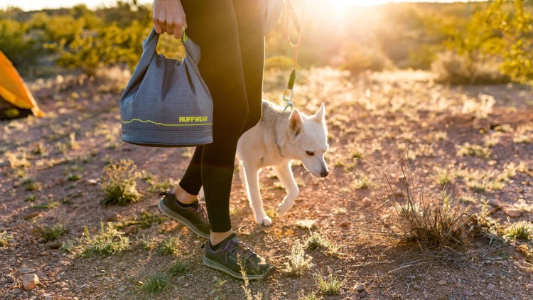 Ruffwear®  Kibble Kaddie™ портативная система для хранения корма 