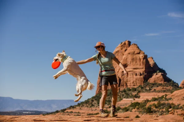 Ruffwear® Camp Flyer™- гибкая летающая тарелка (фрисби) - миска