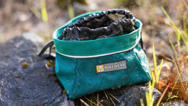 Миска для сухих гранул Ruffwear® Quencher Cinch Top™ с затягивающейся внутренней крышкой