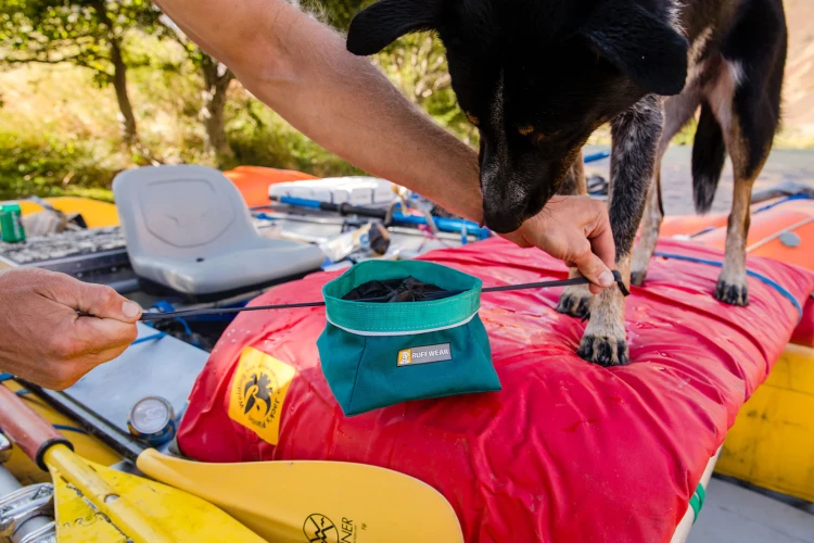 Миска для сухих гранул Ruffwear® Quencher Cinch Top™ с затягивающейся внутренней крышкой
