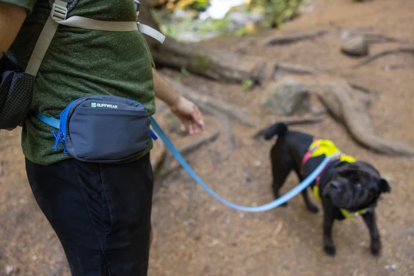Ruffwear® Stash Bag Plus™ - универсальная сумочка для прогулок с собакой